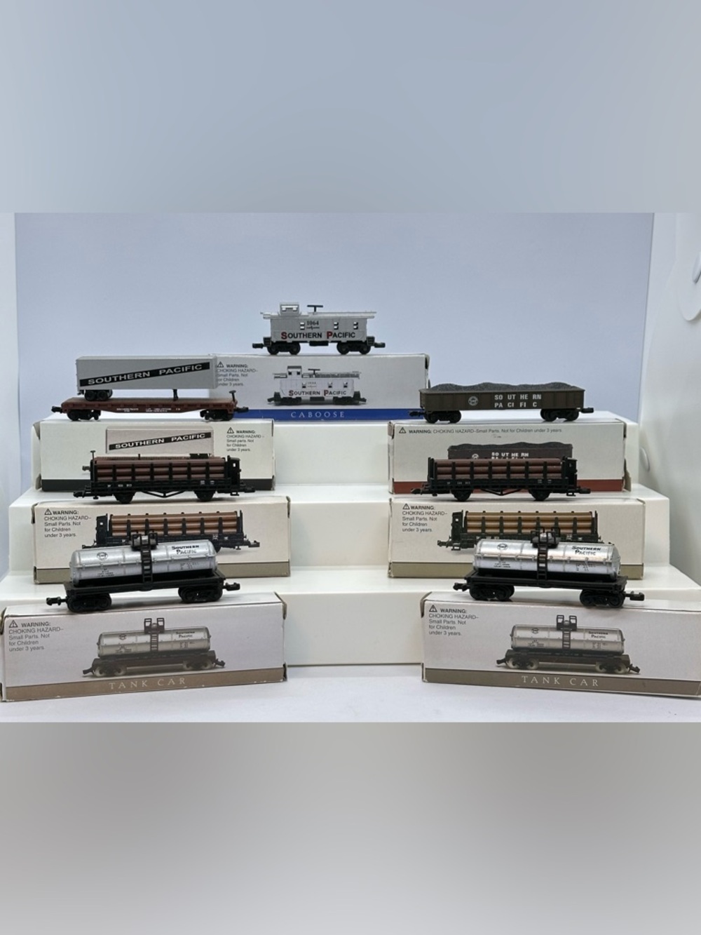 Lot/7 Southern Pacific Collectible Caboose Tank Cars Log Cars Coal Car Piggyback